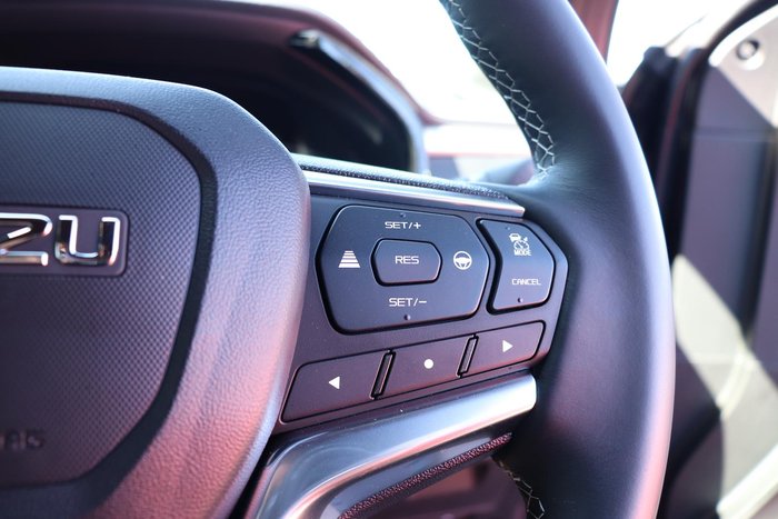 2025 Isuzu D-MAX LS-U+