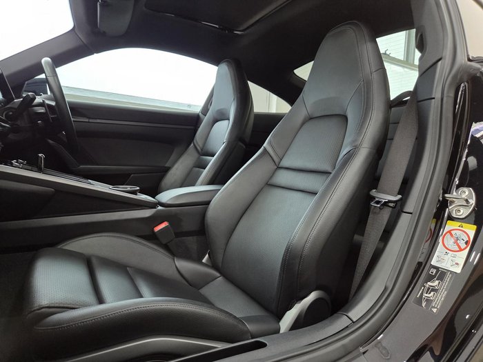 2020 Porsche 911 Carrera