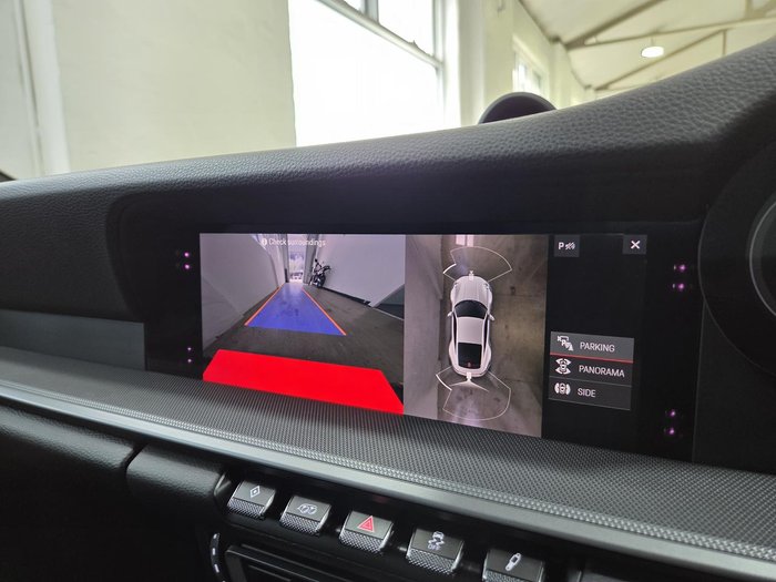 2020 Porsche 911 Carrera