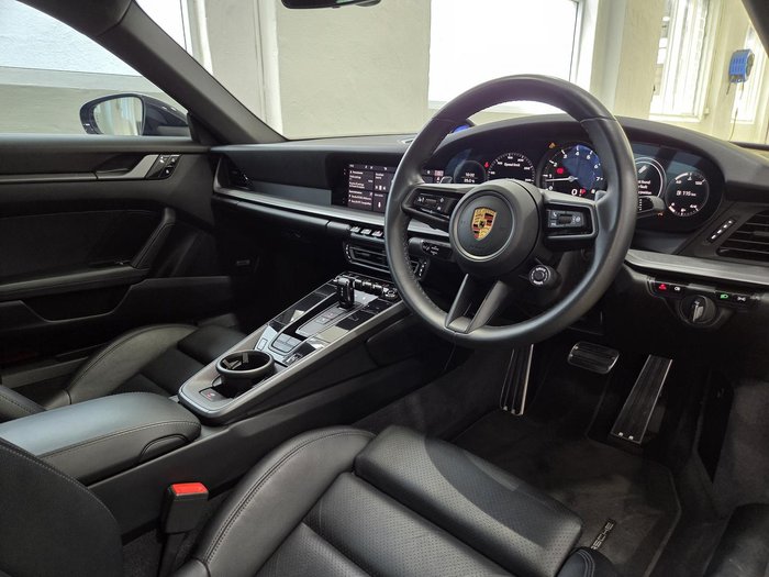 2020 Porsche 911 Carrera