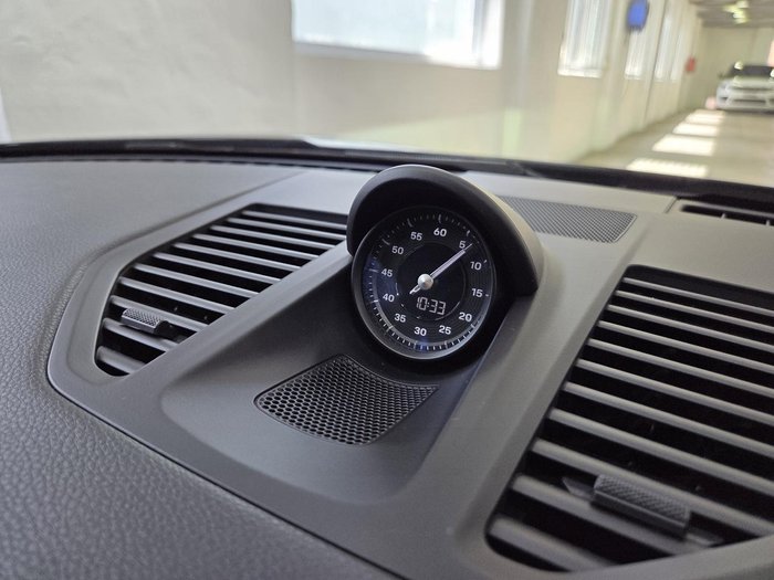 2020 Porsche 911 Carrera