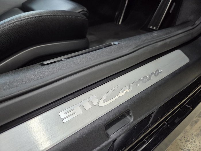 2020 Porsche 911 Carrera