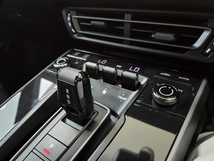 2020 Porsche 911 Carrera