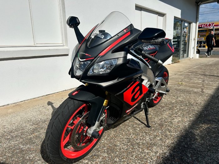 2016 Aprilia RSV4 RR Black