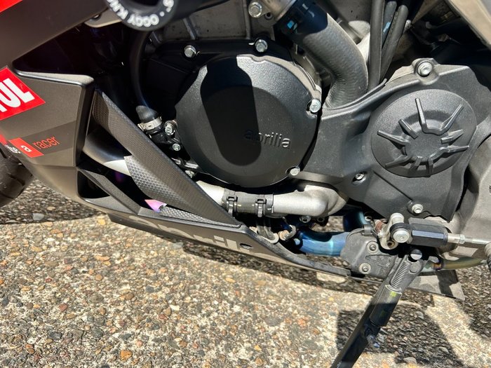 2016 Aprilia RSV4 RR Black