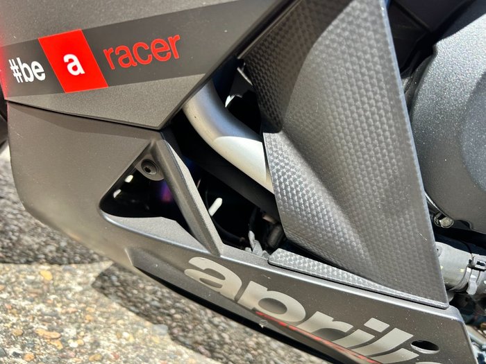 2016 Aprilia RSV4 RR Black