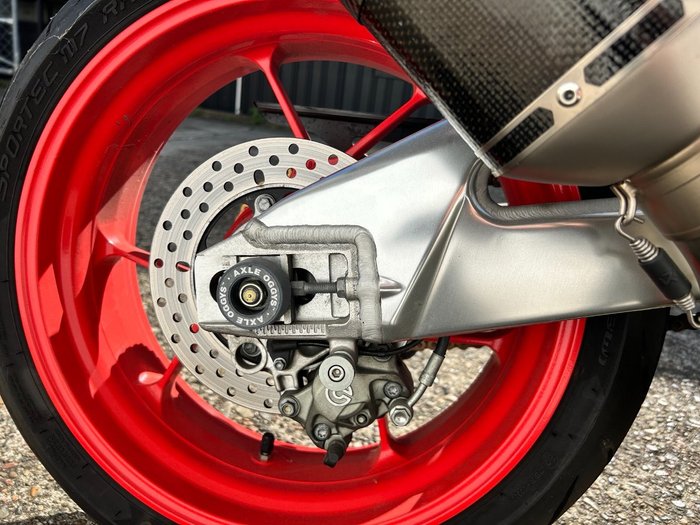 2016 Aprilia RSV4 RR Black