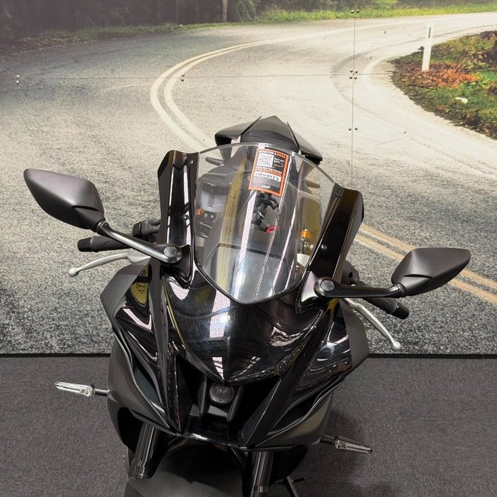 2023 Yamaha YZF-R7LA Black