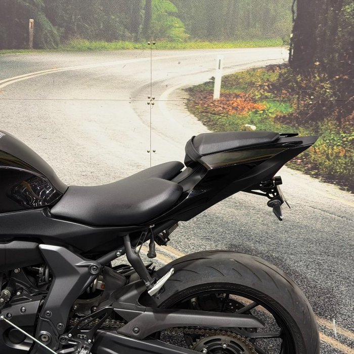 2023 Yamaha YZF-R7LA Black