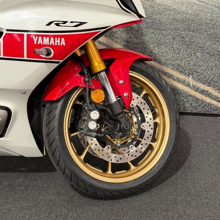 2021 Yamaha YZF-R7LA Blue / White