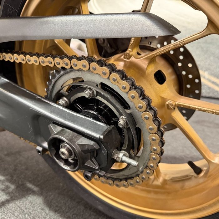 2021 Yamaha YZF-R7LA Blue / White