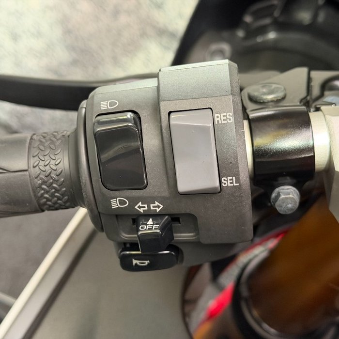 2021 Yamaha YZF-R7LA Blue / White