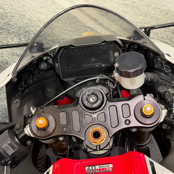 2021 Yamaha YZF-R7LA Blue / White