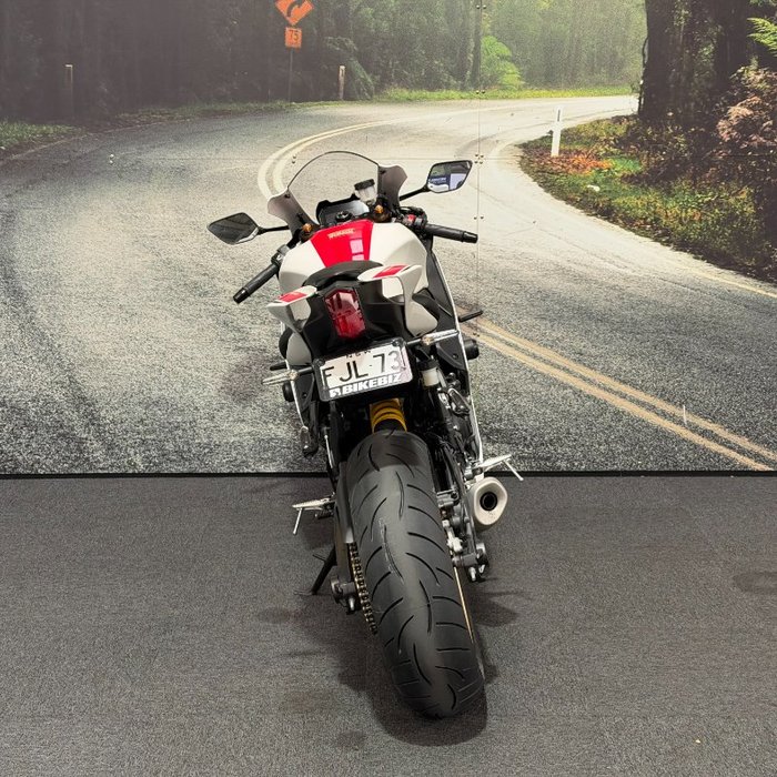 2021 Yamaha YZF-R7LA Blue / White