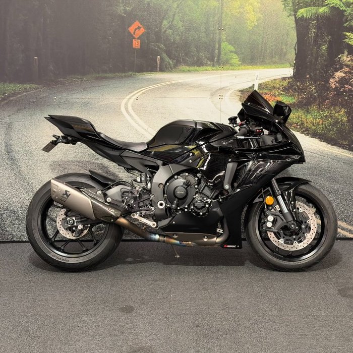 2020 Yamaha YZF-R1 Black