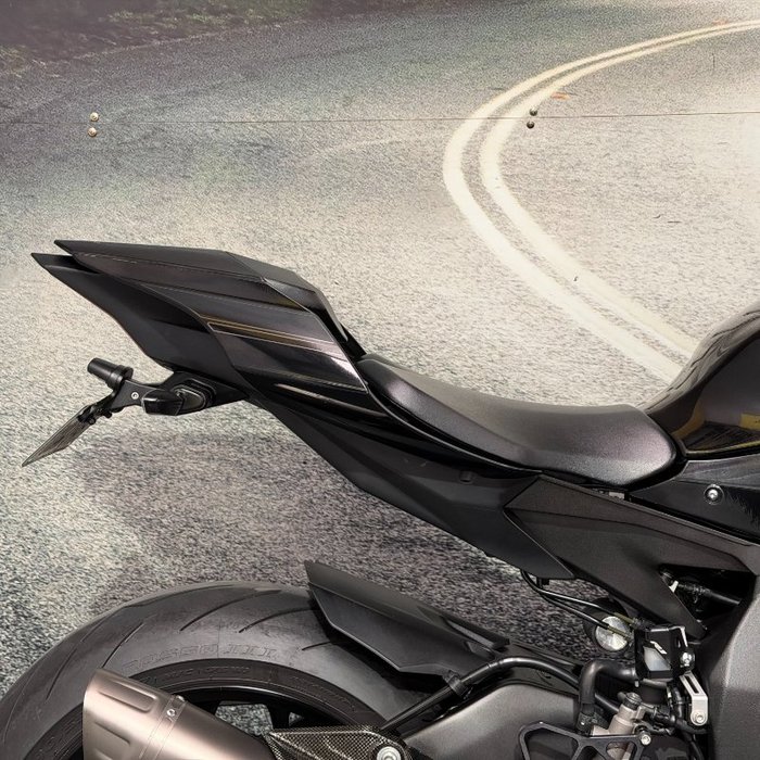 2020 Yamaha YZF-R1 Black