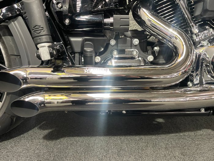 2023 HARLEY-DAVIDSON FXBR BREAKOUT (117) Black