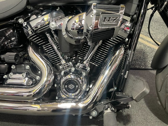 2023 HARLEY-DAVIDSON FXBR BREAKOUT (117) Black