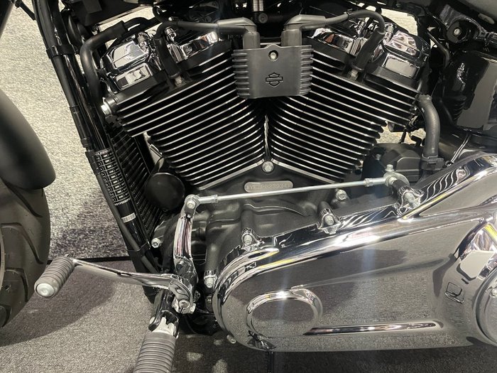 2023 HARLEY-DAVIDSON FXBR BREAKOUT (117) Black