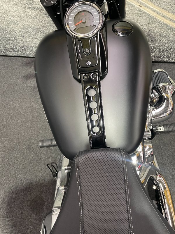 2023 HARLEY-DAVIDSON FXBR BREAKOUT (117) Black