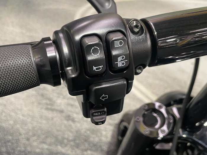 2023 HARLEY-DAVIDSON FXBR BREAKOUT (117) Black