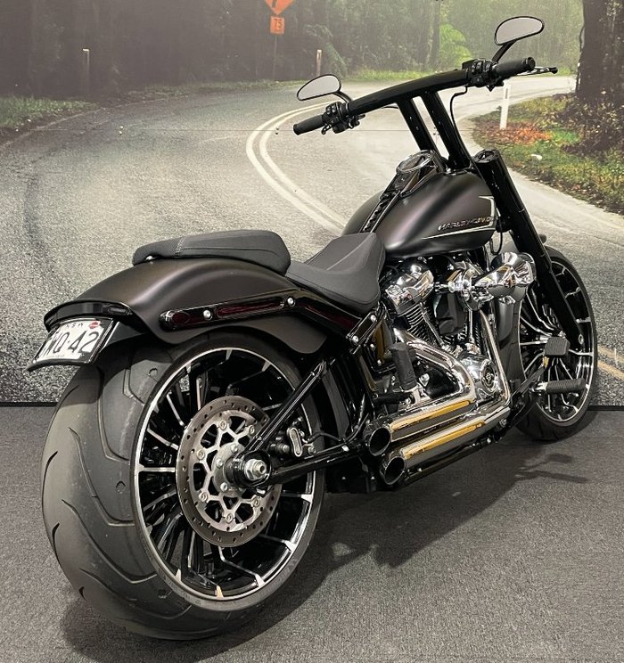 2023 HARLEY-DAVIDSON FXBR BREAKOUT (117) Black