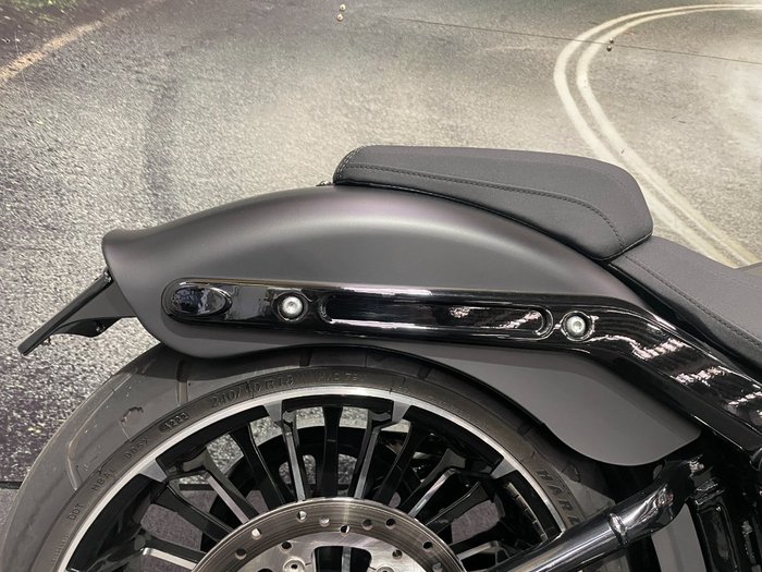 2023 HARLEY-DAVIDSON FXBR BREAKOUT (117) Black