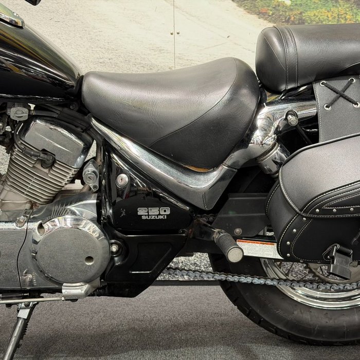 2009 Suzuki VL250 (LC250 INTRUDER) Black