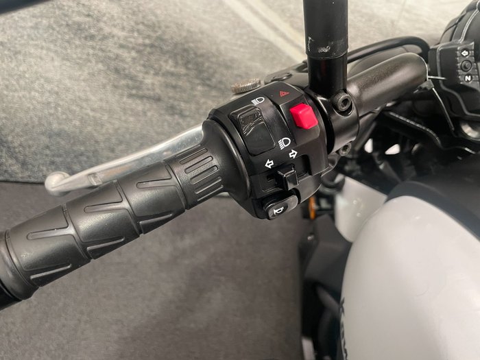 2017 Kawasaki VULCAN S White