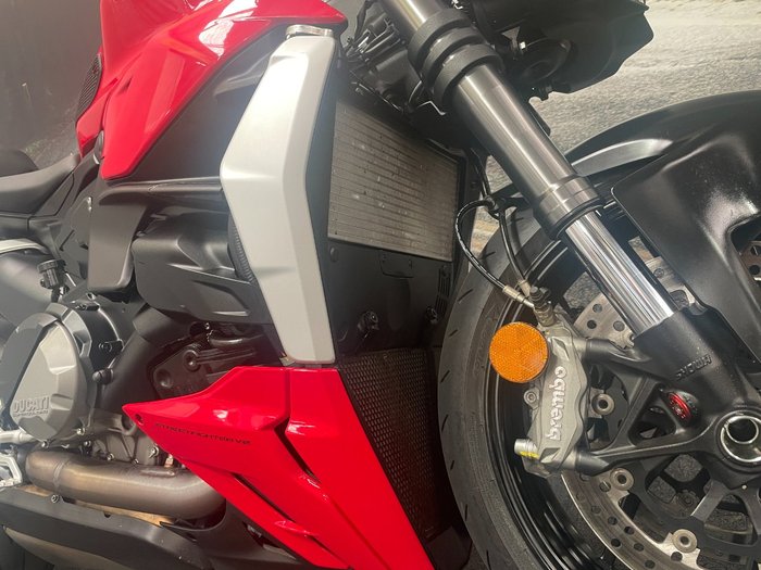 2022 DUCATI STREETFIGHTER V2 Red