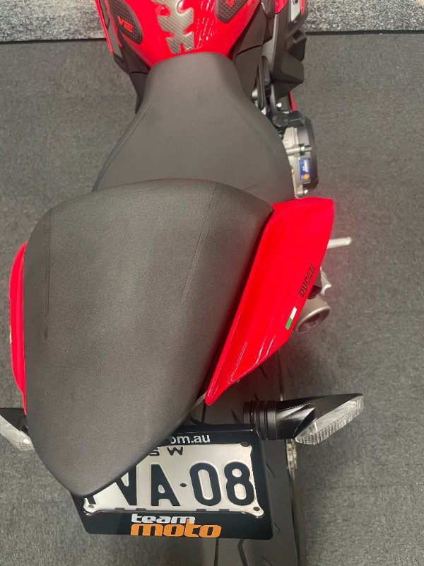 2022 DUCATI STREETFIGHTER V2 Red