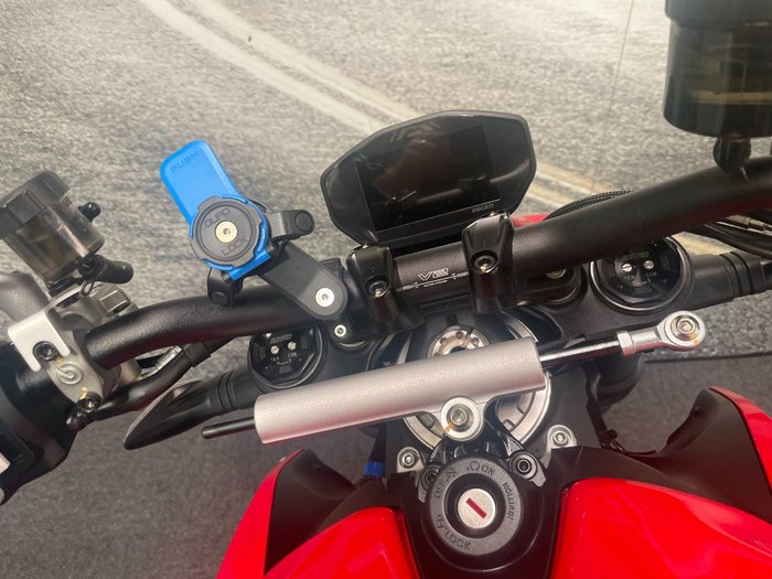 2022 DUCATI STREETFIGHTER V2 Red