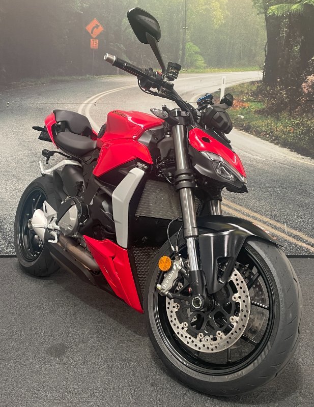 2022 DUCATI STREETFIGHTER V2 Red