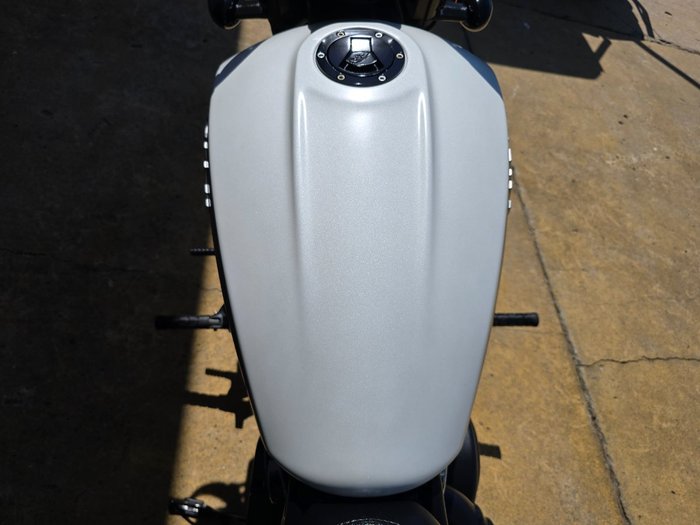 2021 INDIAN SCOUT BOBBER White