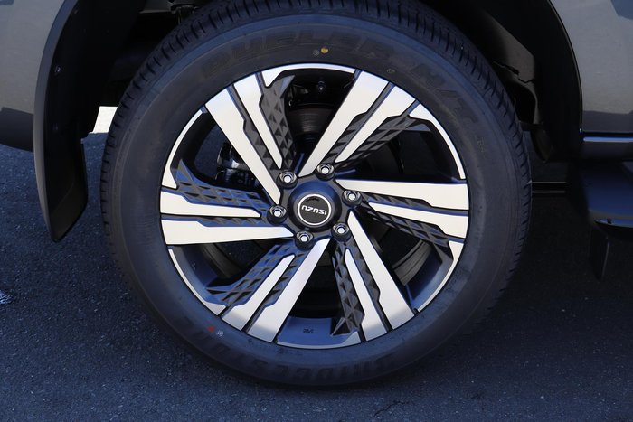 2025 Isuzu MU-X LS-T