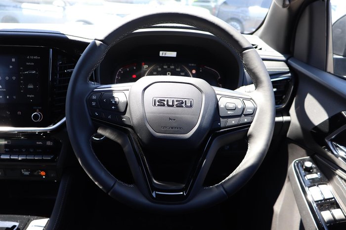 2025 Isuzu MU-X LS-T