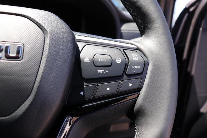 2025 Isuzu MU-X LS-T