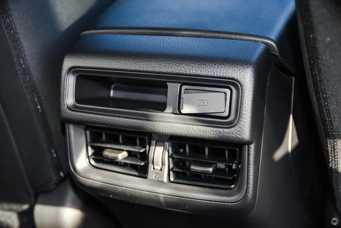 2025 Isuzu D-MAX LS-M