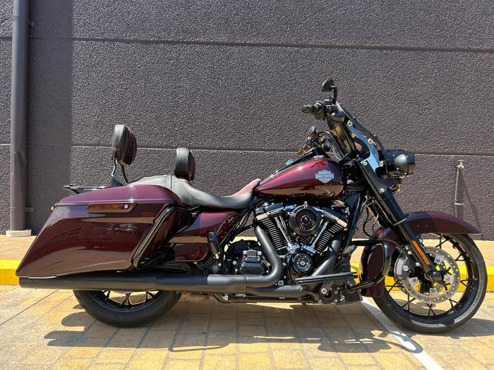 2022 Harley-Davidson Road King Special 114 (FLHRXS) Touring Maroon