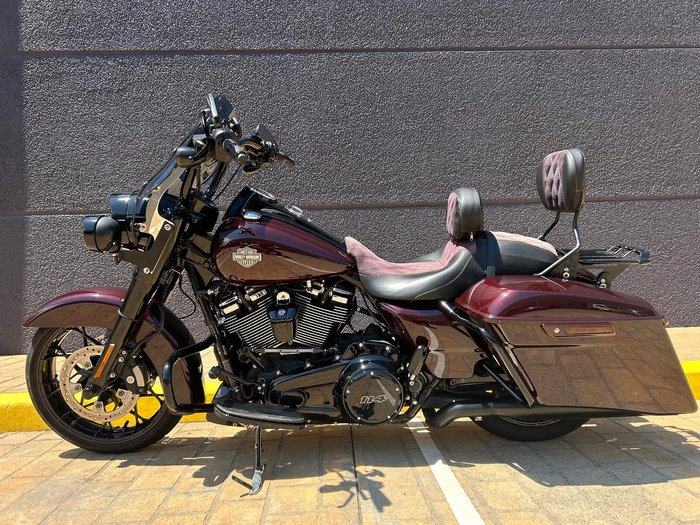 2022 Harley-Davidson Road King Special 114 (FLHRXS) Touring Maroon