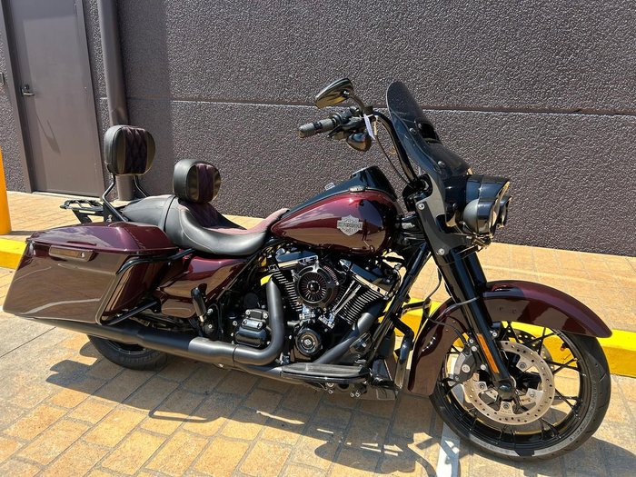 2022 Harley-Davidson Road King Special 114 (FLHRXS) Touring Maroon
