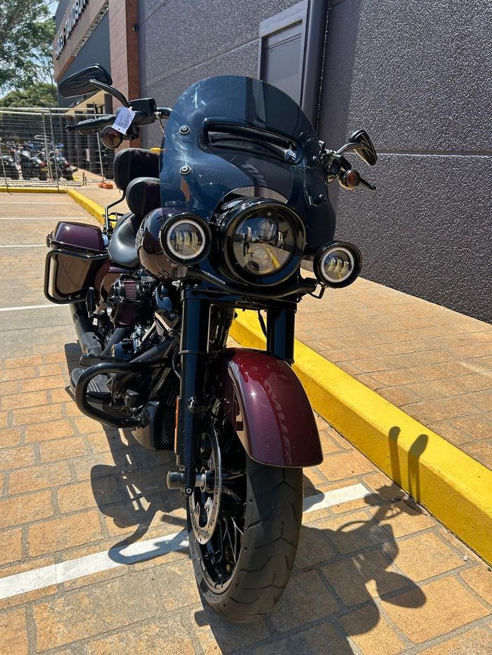 2022 Harley-Davidson Road King Special 114 (FLHRXS) Touring Maroon