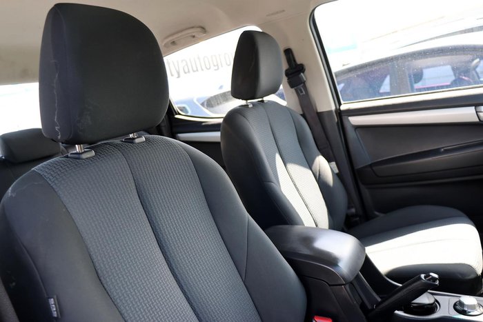 2015 Isuzu D-MAX LS-M