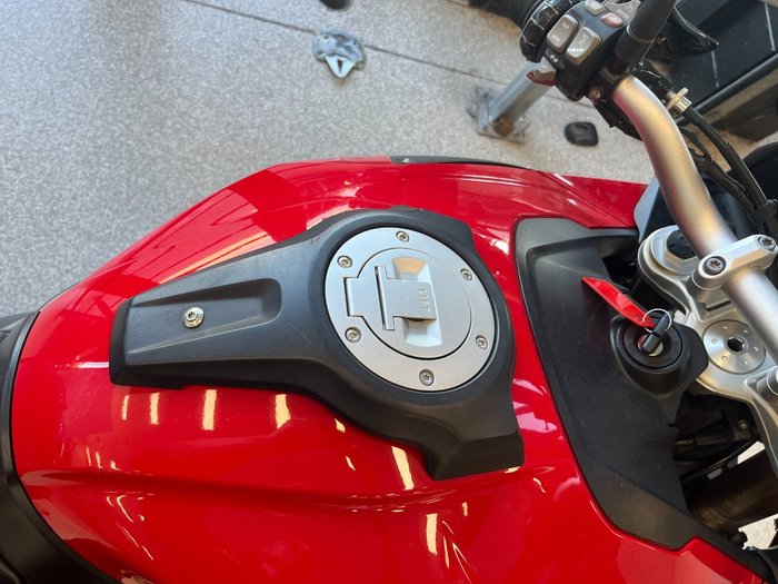 2016 BMW Motorrad S 1000 XR RED