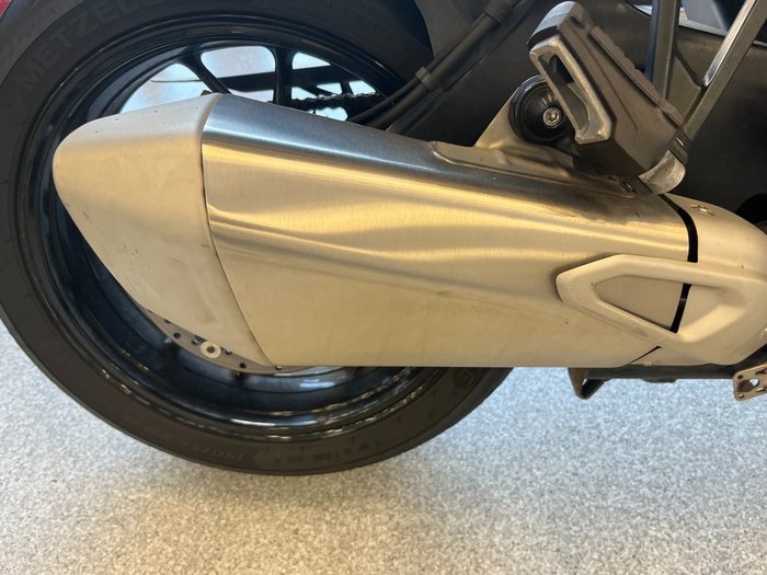 2016 BMW Motorrad S 1000 XR RED