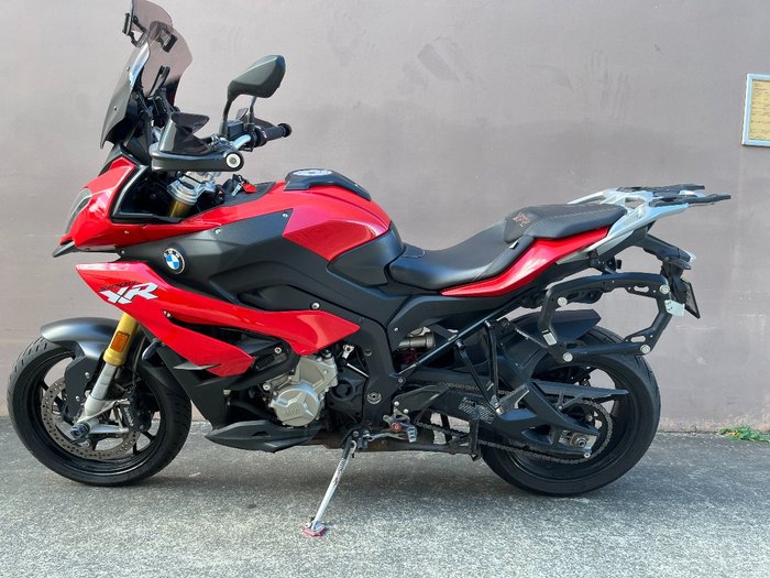 2016 BMW Motorrad S 1000 XR RED