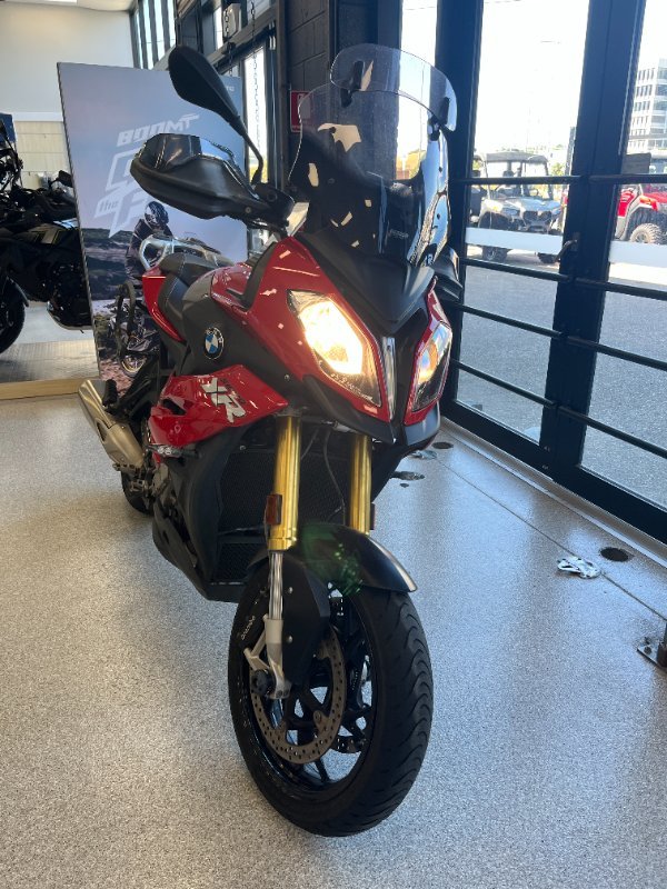 2016 BMW Motorrad S 1000 XR RED