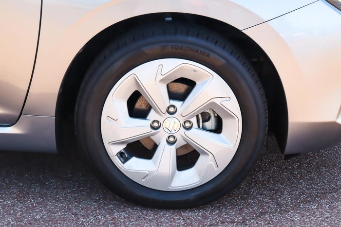 2025 Suzuki Swift Hybrid Plus