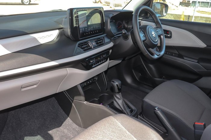 2025 Suzuki Swift Hybrid Plus