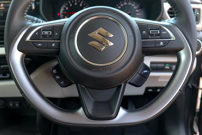 2025 Suzuki Swift Hybrid Plus